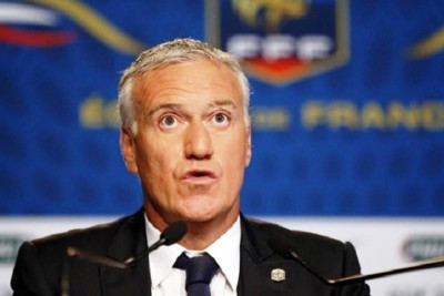 Γαλλία: Έκανε μήνυση στην Ατάνες ο Ντεσάμπ