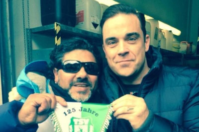 Ντιέγκο Μαραντόνα: Σωσίας ξεγέλασε τον Ρόμπι Ουίλιαμς! (photo)