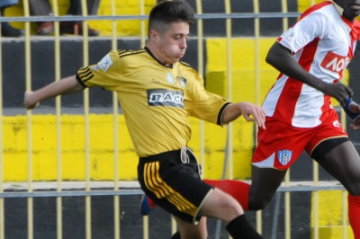 Φωστήρας: Επιστρέφουν Ρουγκάλας, Λύρας