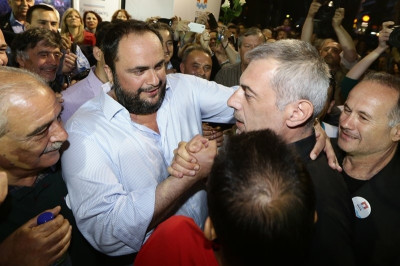 Εκλογές 2014: Πανηγυρισμοί στο εκλογικό κέντρο του Μώραλη (photos)