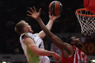 Ουνικάχα Μάλαγα: Το «αντίο» του υιού Σαμπόνις (video)