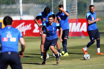 Εθνική ομάδα: Εξετάσεις και προπόνηση