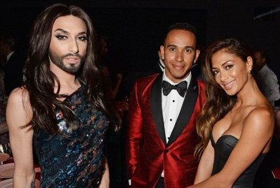 Λιούις Χάμιλτον: Η συνάντηση με την Κοντσίτα! (photos)