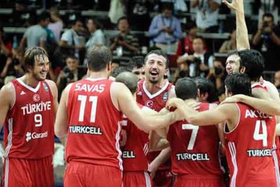 Ντεμιρέλ: «Θα παίξουν Καντέρ, Ιλιασόβα, Ασίκ»