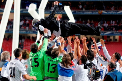 Τα ξένα ΜΜΕ στο Onsports: «Άξια η Ρεάλ, λάθος η Ατλέτικο» και… τρα-μπάλα! (photos+videos)