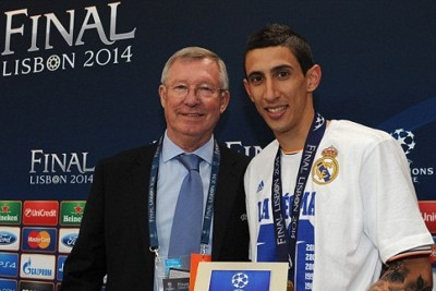 Ρεάλ Μαδρίτης: Η βράβευση του Ντι Μαρία από τον Φέργκιουσον (photos+video)