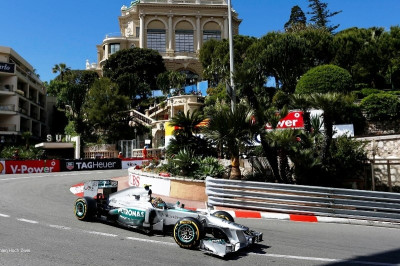 Χάμιλτον: «Κατάφερα να μείνω μπροστά από τον Daniel»