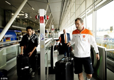 Σοκ με Φαν ντερ Φάαρτ για την Ολλανδία(videos)