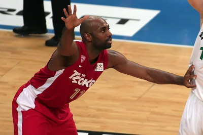 Ολυμπιακός: Πονάει ο Κόλινς