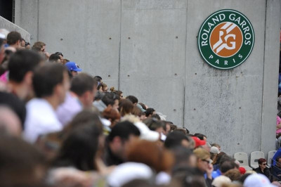 Ρολάν Γκαρός: Νέοι αποκλεισμοί - σοκ (videos)