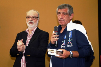 Μουντιάλ 2014: Η βράβευση του Σάντος (video)