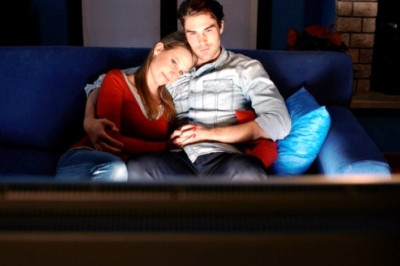 Τι κάνει στην σεξουαλική σας ζωή η TV στην κρεβατοκάμαρα