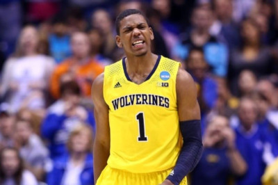 Σάρλοτ Χόρνετς: Δοκίμασαν Γκλεν Ρόμπινσον ΙΙΙ