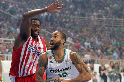 Ράιτ: «Πρωταθλητές Ελλάδας μ.....!» (tweet)