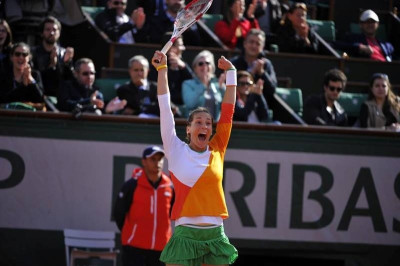 Ρολάν Γκαρός: Άνετα στα ημιτελικά Χάλεπ και Πέτκοβιτς