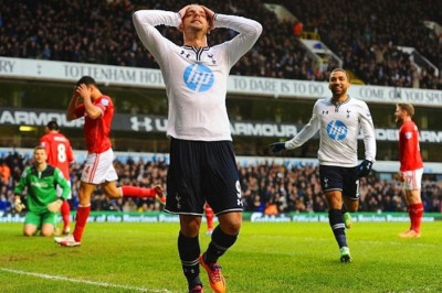 Τότεναμ: Μπάνια με την κοπέλα του ο Σολδάδο (photos)