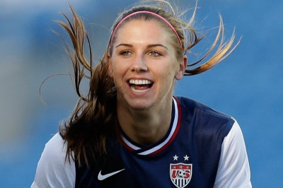 Άλεξ Μόργκαν: Η σέξι φωτογράφηση της πιο όμορφης παίκτριας (video)