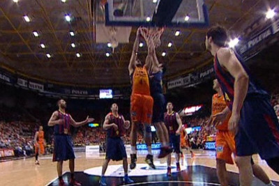 Μπαρτσελόνα: «Τρέλανε» τους Ισπανούς με την τάπα του ο Παπανικολάου (video)