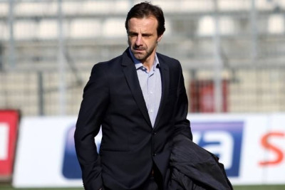 Πανθρακικός: Τρεις για μια θέση