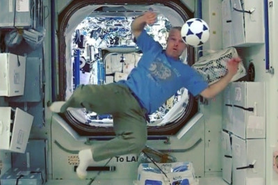 Μουντιαλ 2014: Ποδόσφαιρο στο διάστημα από τη NASA! (videos)