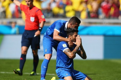 Μηδένα προ του τέλους καταδίκαζε