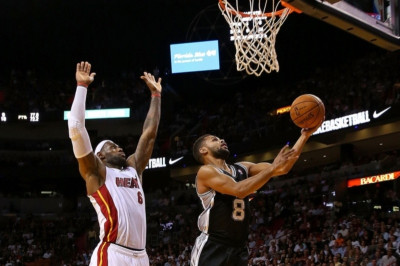 Νιου Γιορκ Νικς: Ενδιαφέρον για Μιλς