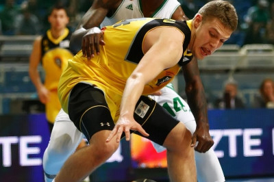 Παναθηναϊκός: Απαντάει ο Βεζένκοφ