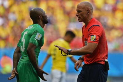 Ελλάδα - Ακτή Ελεφαντοστού: Δεν παίζει ο Ζοκορά