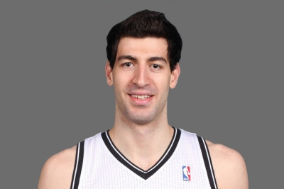 Λαμποράλ Κούτσα: Το βίντεο για Σενγκέλια (video)