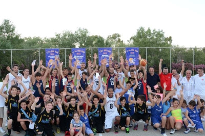 Κολοσσός Ρόδου: Ο Τσάμης και οι φίλοι του (photos)