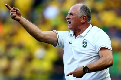 Βραζιλία – Χιλή: «Βλέπει»… παράδεισο ο Σκολάρι