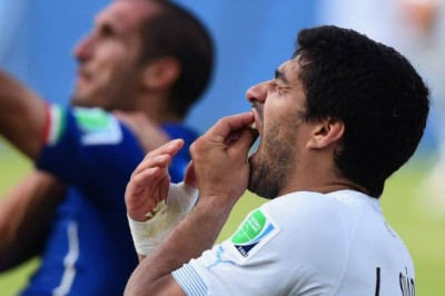 Παγκόσμιο Κύπελλο Ποδοσφαίρου 2014 - Φάση των 16: Η συγγνώμη του Σουάρεζ! (photo)