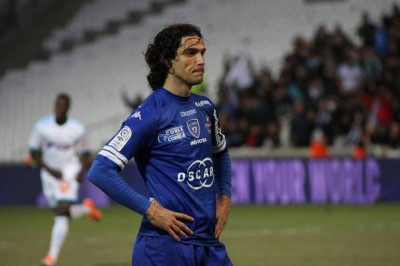 Μπαστιά: Ανανέωσε ο Μοντέστο