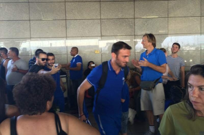 Εθνική Ελλάδας: Προσγειώθηκαν οι… ήρωες (photos+videos)