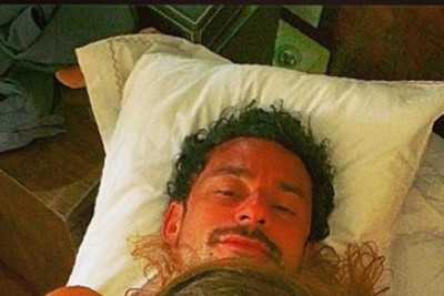 Παγκόσμιο Κύπελλο Ποδοσφαίρου - Φάση των 16: Αγκαλιά με την κόρη του ο Φρεντ (photo)