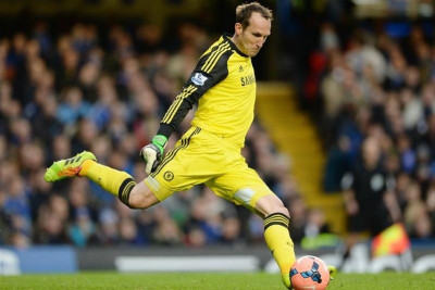 Κράτησε τον 41χρονο Σβάρτσερ ο Μουρίνιο (video)