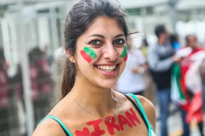 Παγκόσμιο Κύπελλο Ποδοσφαίρου - Φάση των 8: Καλλιστεία στις εξέδρες (photos)