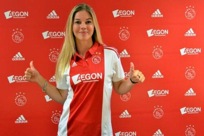 Ανούκ Χόογκεντικ: Από τον Άγιαξ στην Άρσεναλ (photos+video)