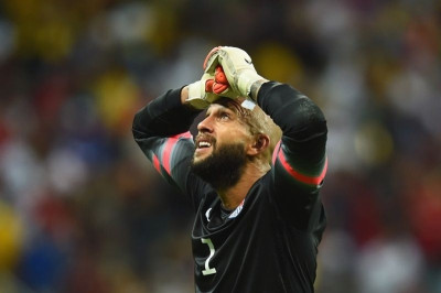 Μουντιάλ 2014 – ΗΠΑ: Τηλεφώνημα Ομπάμα σε Χάουαρντ, Ντέμπσι (photos)