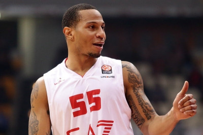 Αρμάνι: «Θέλει να μείνει με λιγότερα από Ολυμπιακό ο Τζέρελς»