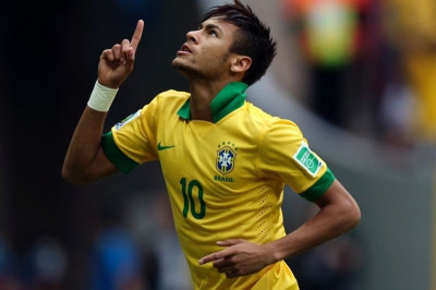 Παγκόσμιο Κύπελλο Ποδοσφαίρου 2014 – Προημιτελικοί: Συμπαράσταση Αργεντινών σε Νεϊμάρ (photo)