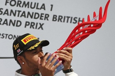 Λιούις Χάμιλτον: Οιωνός τίτλου από το 2008 (photos+video)