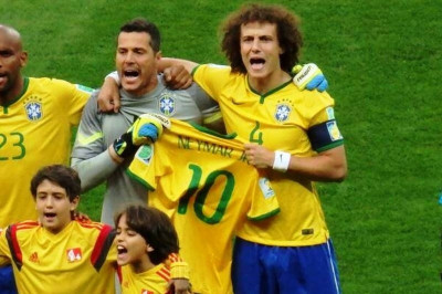 Παγκόσμιο Κύπελλο Ποδοσφαίρου 2014 – Ημιτελικοί: Και ο Νεϊμάρ στον ύμνο! (video)