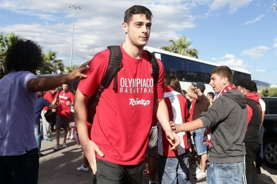 Ολυμπιακός: Στην Αθήνα ο Παπαπέτρου