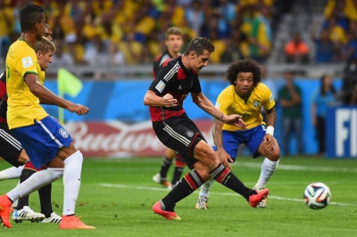 Παγκόσμιο Κύπελλο Ποδοσφαίρου – Ημιτελικοί: Ο... μπομπέρ Κλόζε (video)