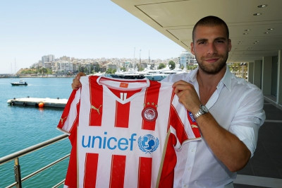 Κασάμι: «Περήφανος που είμαι παίκτης του Ολυμπιακού» (photos)