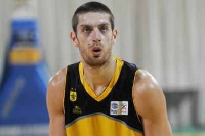 Άρης: Ελεύθερος και τυπικά ο Πελεκάνος