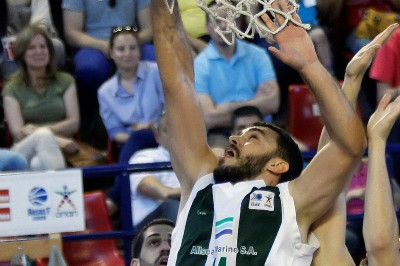 ΠΑΟΚ: Μόνο οι υπογραφές για Κακαρούδη