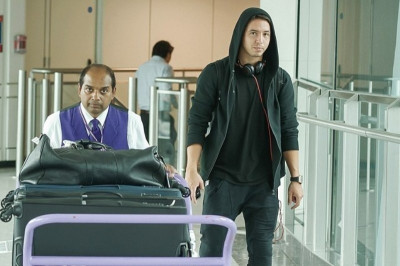 Μουντιάλ 2014 - Γαλλία: Γυμναστική μαζί με τη Νάρα ο Νασρί (photo)