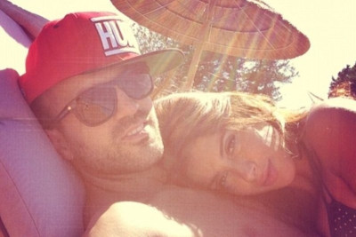 Μουντιάλ 2014 - Ισπανία: Στην αγκαλιά της Ντανιέλα ο Φάμπρεγκας (photos)